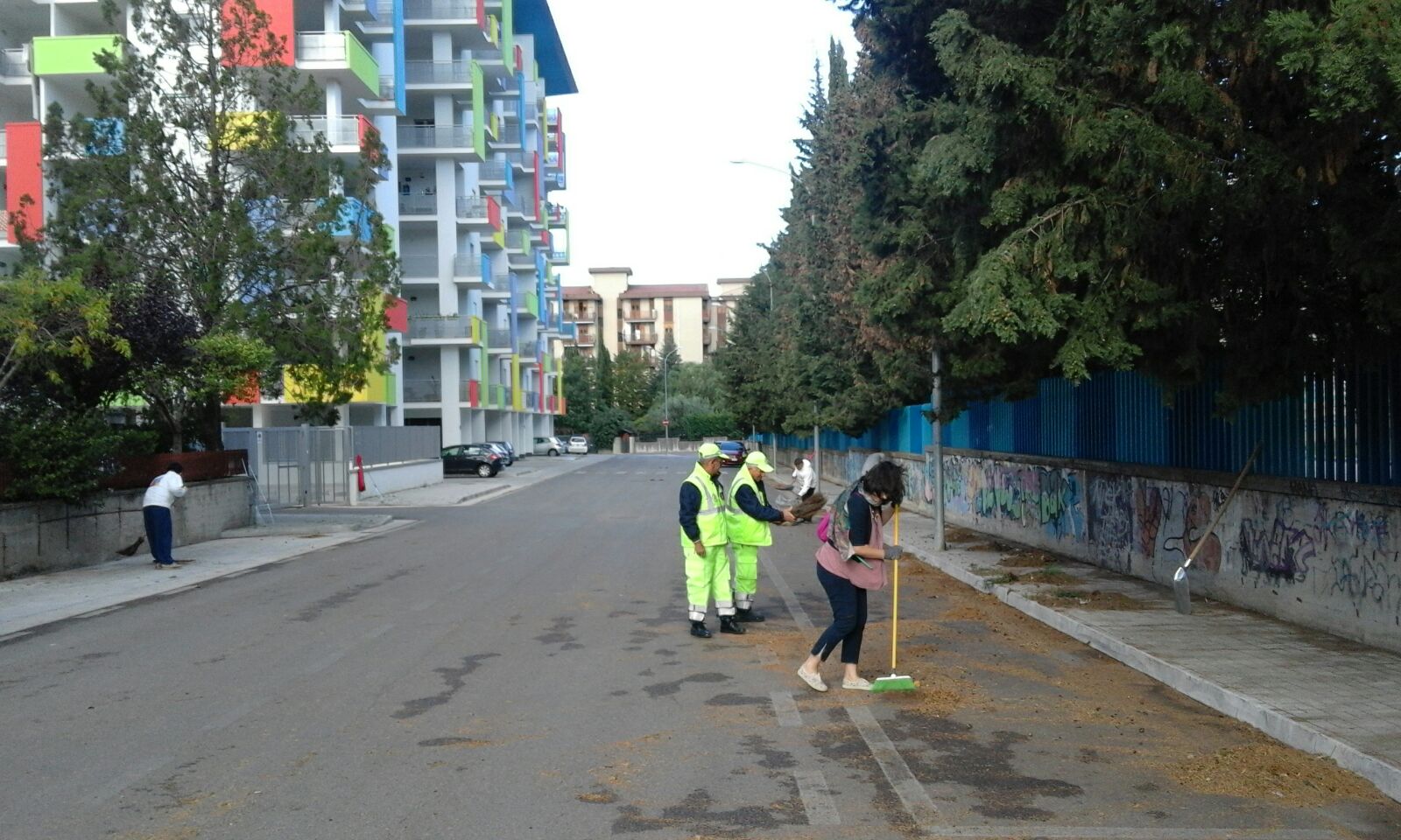 I Cittadini Puliscono Le Strade. Capasso (CS): “Insieme Per Migliorare Il Senso Civico.”