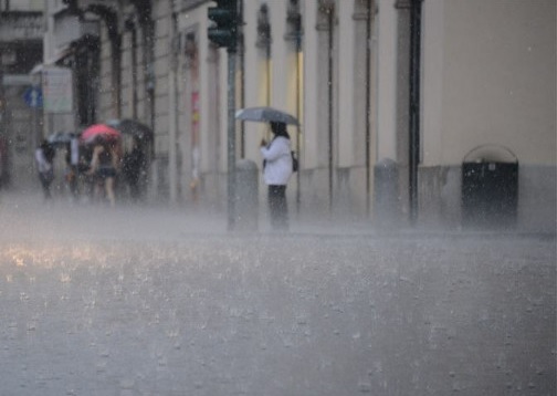 Ancora Piogge E Temporali In Campania: La Protezione Civile Lancia L’allerta Di Colore Giallo