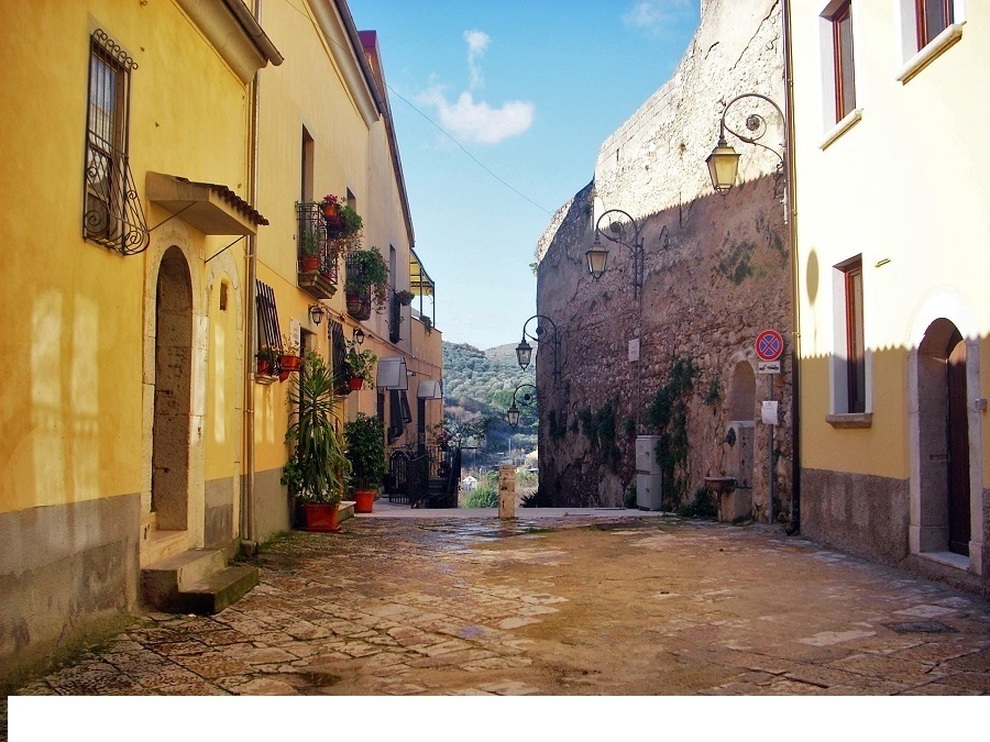 Spazi Urbani, Spazi Di Memoria: Ripartire Dal Centro Storico Di Eboli