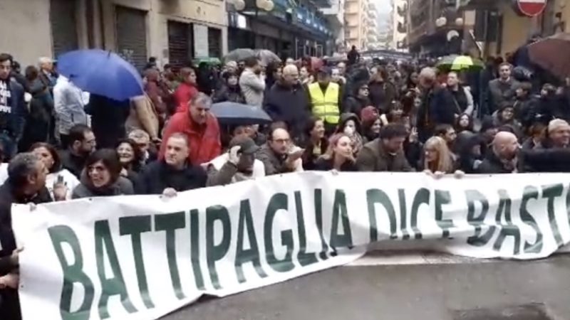 I Battipagliesi Sono Scesi In Strada Per L’ambiente,   Capasso (CS): “C’è Un Popolo Coraggioso E Capace Di Fare Rete.”