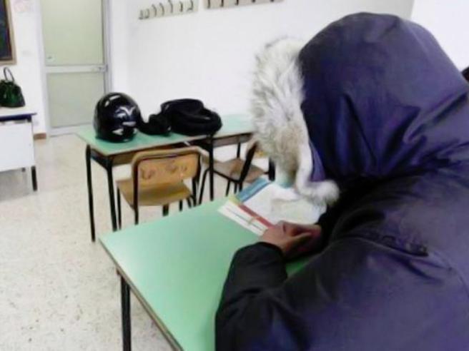 Troppo Freddo In Aula: Il Sindaco Cariello Ordina La Chiusura Della Scuola Di S. Cecilia