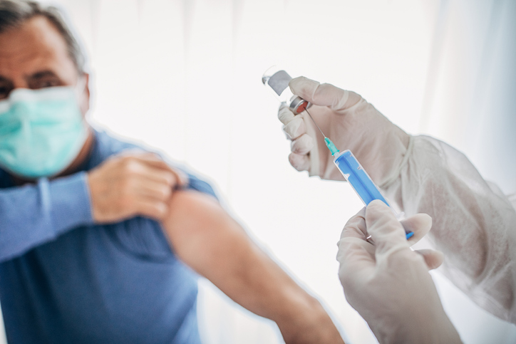 Anziani Over 80 In Campania: Al Via Le Adesioni Online Alle Vaccinazioni Anti-Covid