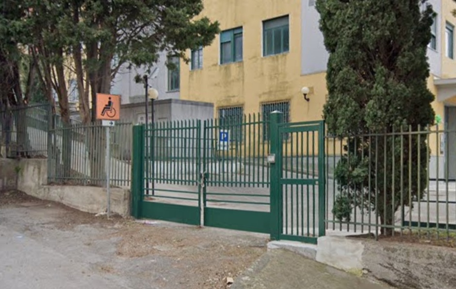 Per I Bisognosi Ed I Senzatetto: A Salerno Apre Il “guardaroba Solidale”
