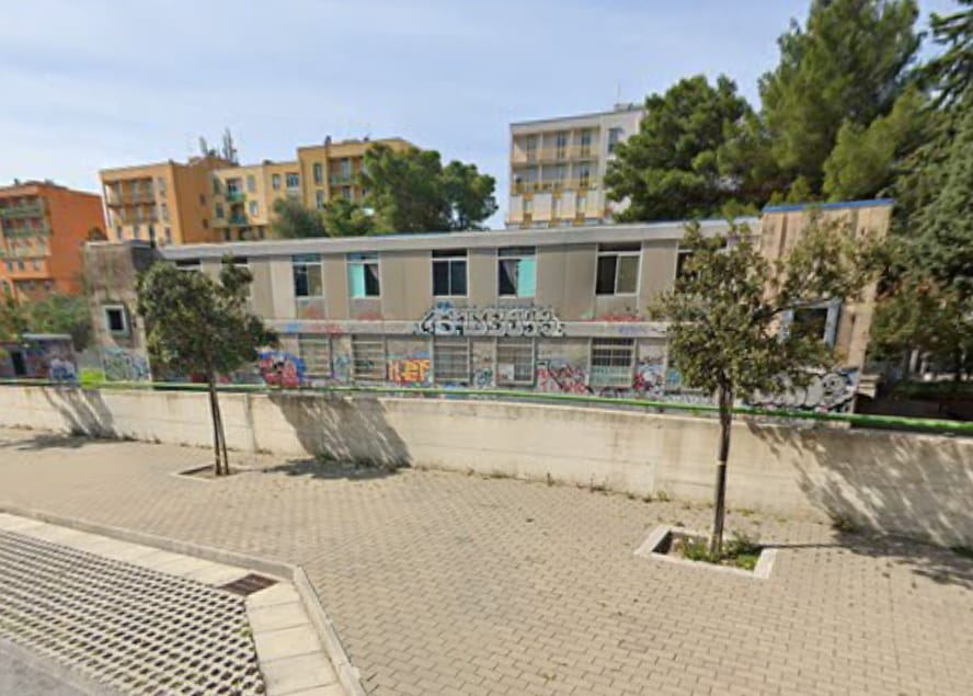 Abbattuta L’ex Scuola Gatto A Salerno: Al Suo Posto Un Polo Scolastico Dell’infanzia